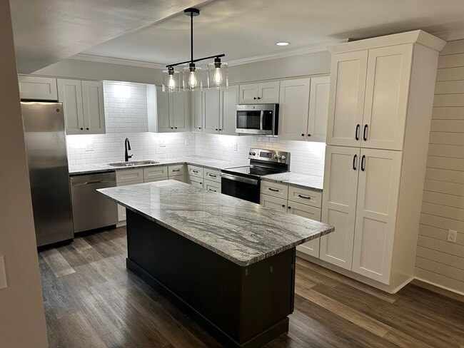 Building Photo - 813 Turkey Foot Ct Unit #2