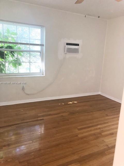 Photo - 1002 Douglas Rd Unit 4