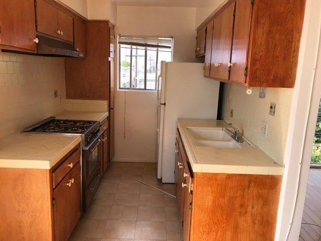 Photo - 2122 Ocean Park Blvd Unit 10