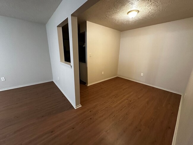 Photo - 1 bed, 1 bath - Downstairs Apartment