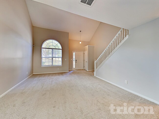 Photo - 842 Asbury Trail