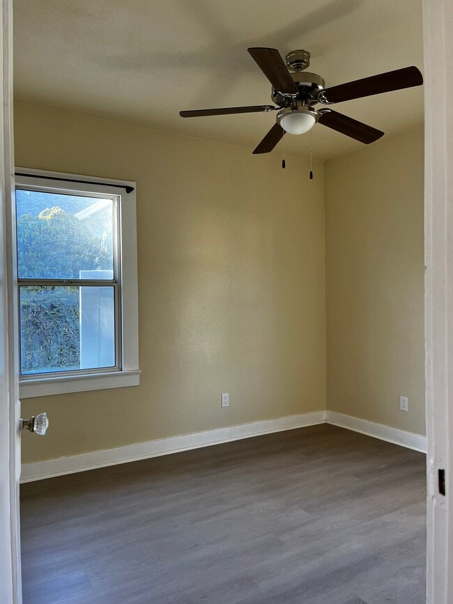 Bedroom - 1493 Atchison St Unit 1493