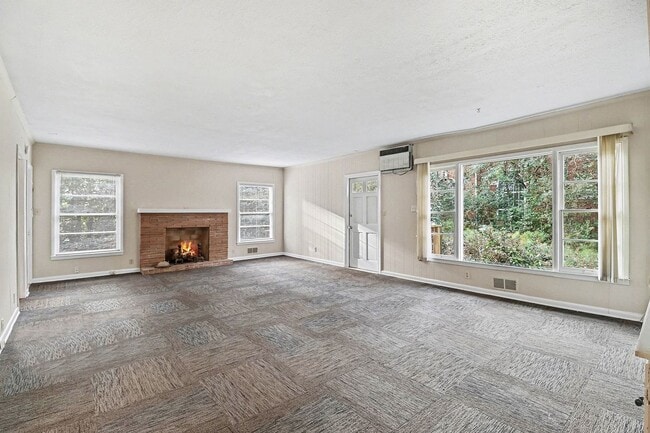 Photo - Great Emory Area Rental