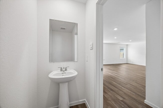 Photo - 14333 Tawny St