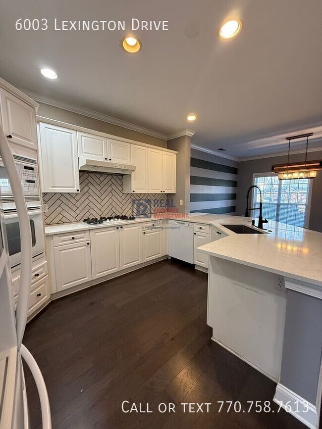 Photo - 6003 Lexington Dr