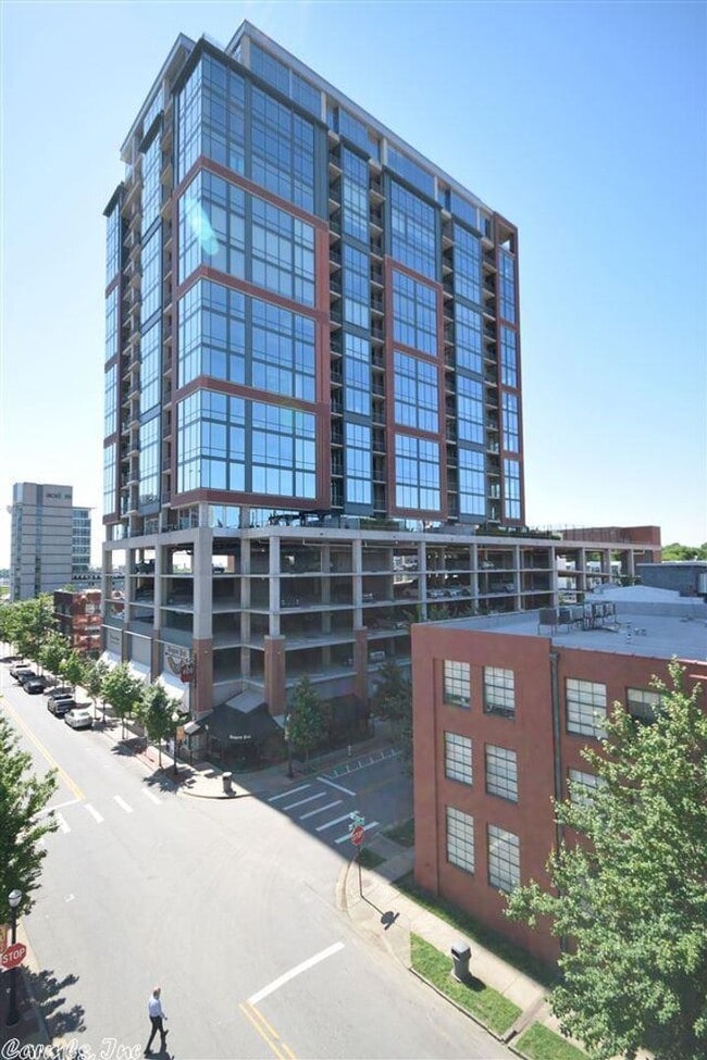 Building Photo - River Market Tower - Unit 1