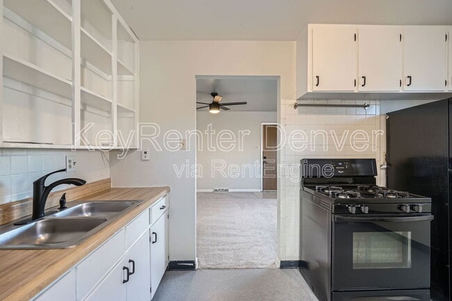 Photo - 922 N Newton St