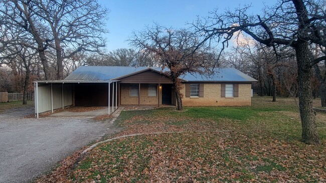 Building Photo - Perfect in Peaster ISD!