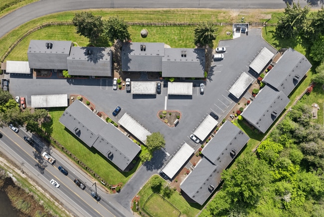 Aerial View of Community l Stillwood Apartments l Tacoma, WA