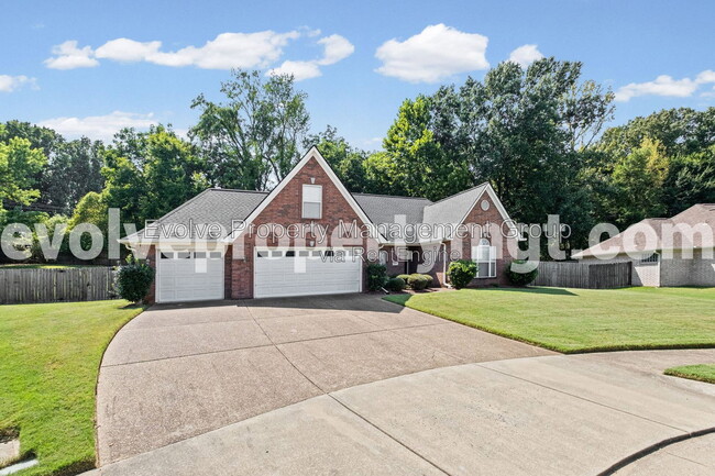 6606 Baudette Cove