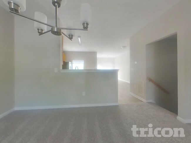 Photo - 4002 Windflower Way