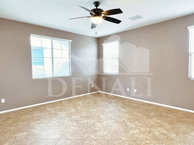 Photo - 113 E Palomino Dr