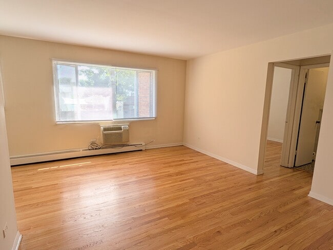 Photo - 1040 Ashland Ave Unidad 1B
