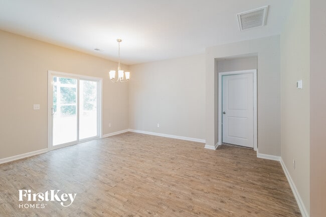 Photo - 510 Wayton Cir