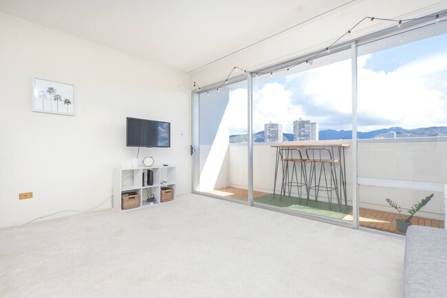 Photo - 2281 Ala Wai Blvd