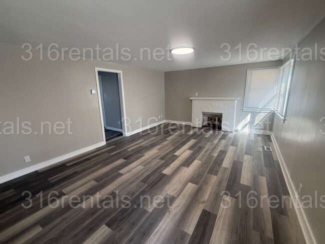 Photo - $995 - 2 bedroom / 1 bathroom - Single Family Home