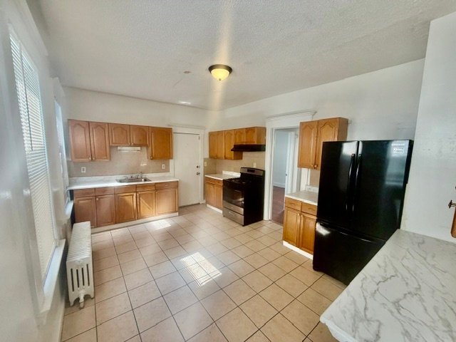 152 Sheffield Ave Unidad 1st floor