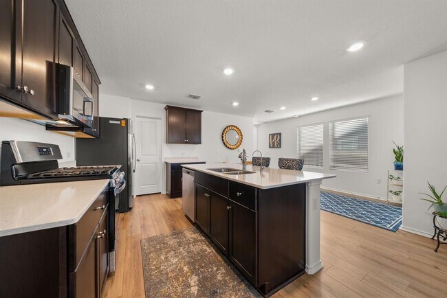 Photo - 7204 Sparkling Light Dr