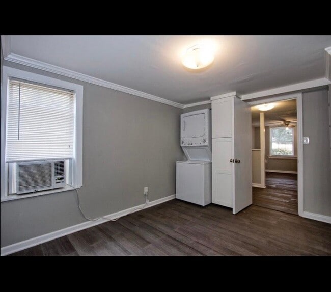Photo - 2131 Indiana Ave Apartments Unit A