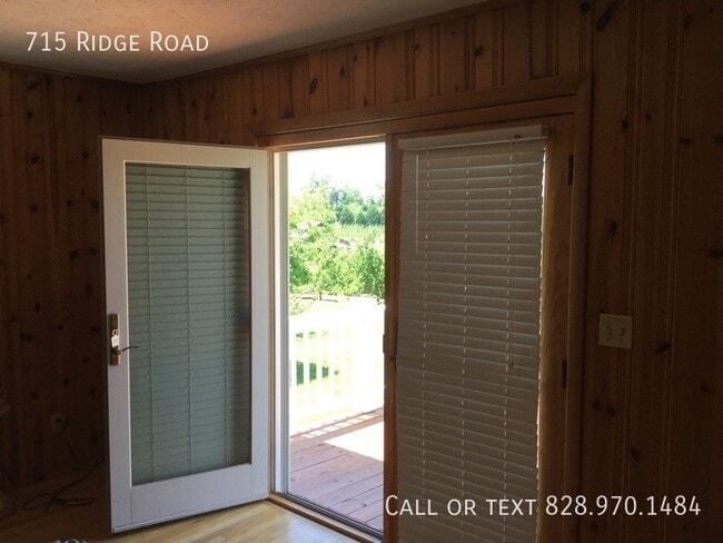 Photo - 715 Ridge Rd