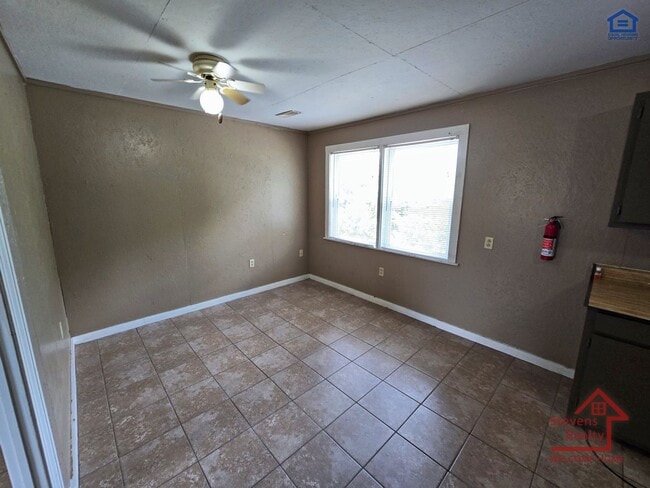 Photo - 620 Allie Ln