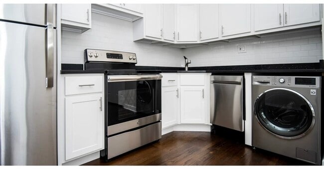 Photo - 3345 N Marshfield Ave