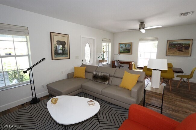 Photo - 714 11th St N