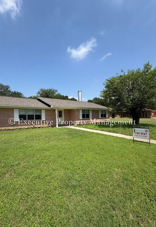 Photo - 616 Cedar Dr