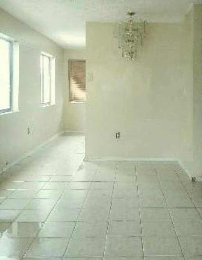Photo - 6111 Pierce St