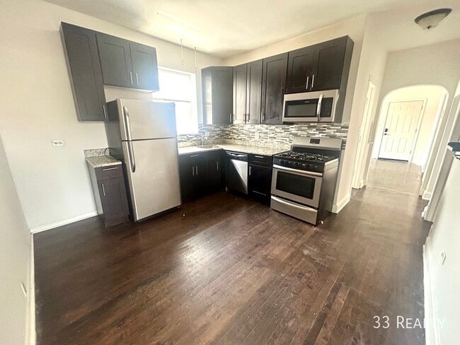 Photo - 2133 N Springfield Ave Apartment Unit 1R