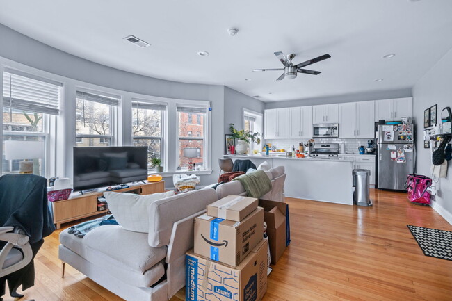 Photo - 612 W Stratford Pl Unit 2F