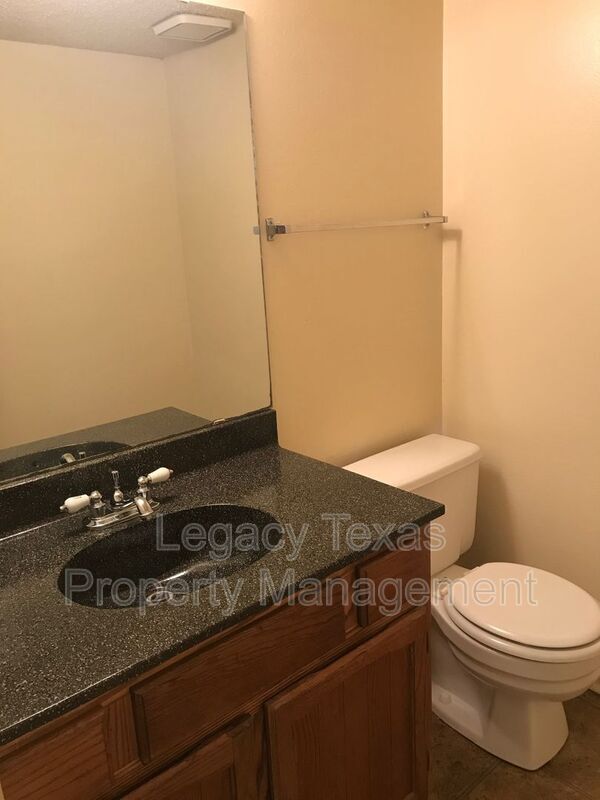 Photo - 1401 Courtney Pl