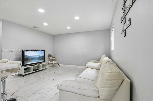 Building Photo - 1421 N 68th Ave