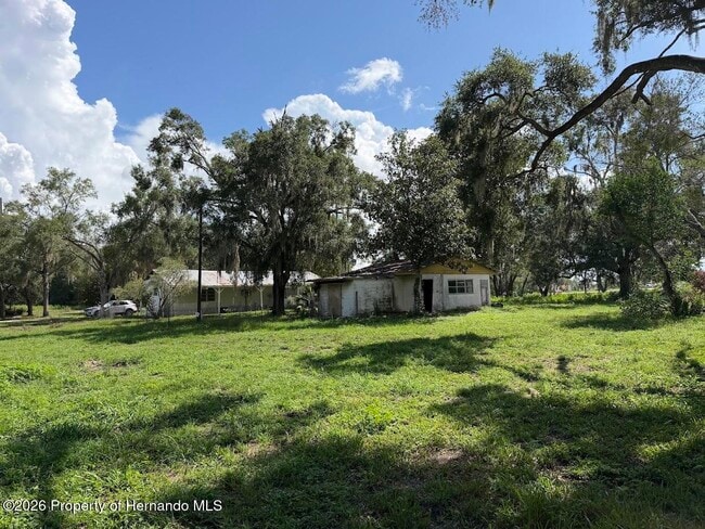 18640 County Line Rd
