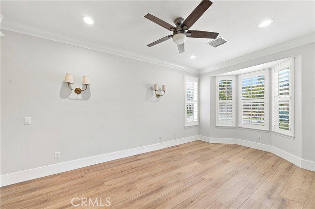 1 Illuminata Ln