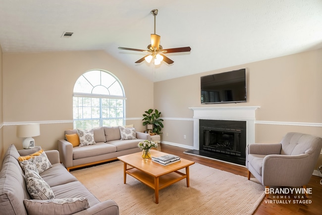 Photo - 329 Mill Glen Ct