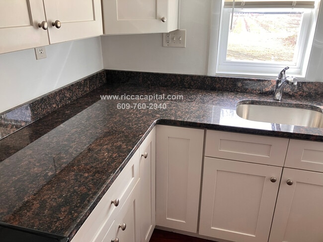 Photo - 685 Egg Harbor Rd