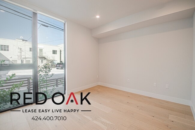 Photo - 1415 Reeves St Unit 204