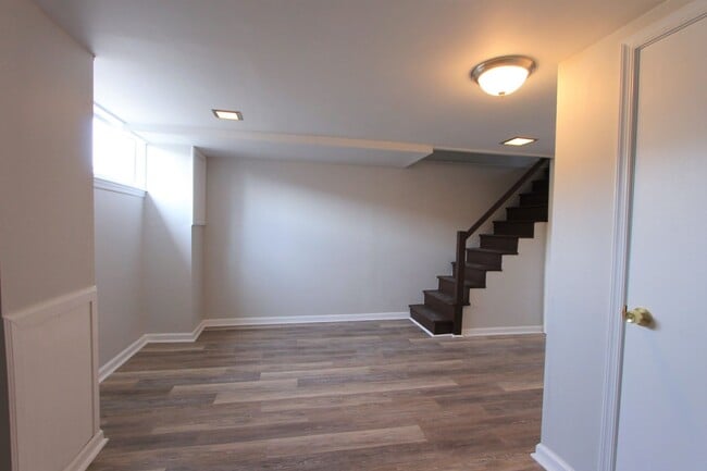 Photo - 8613 Gilbert St