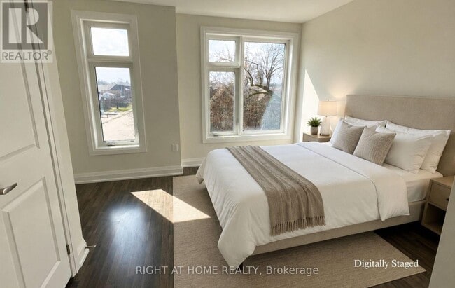 Photo - 1758 Lawrence Ave W