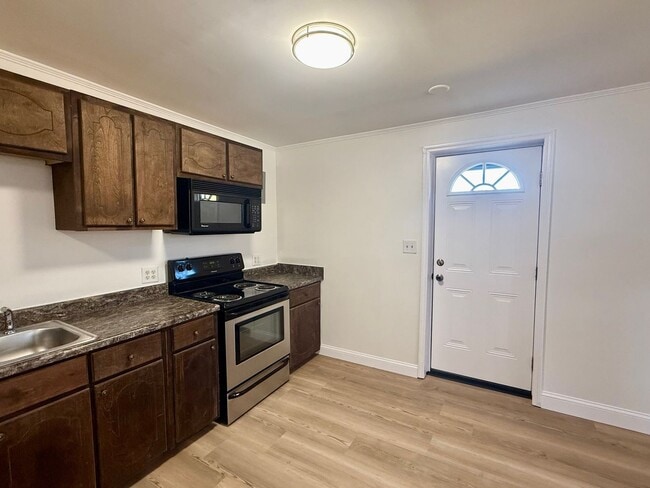 Photo - One bedroom, one bath house in Burlington