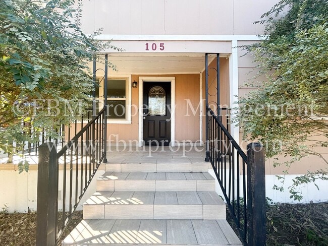 Building Photo - 105 Sunset Cir Rental