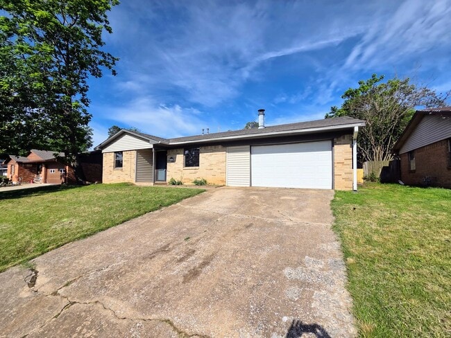 Building Photo - 3/2/1 in Quiet Neighborhood in Denison!