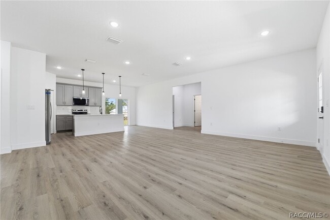 Photo - 2275 W Linden Dr