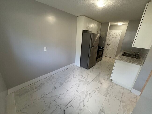 Photo - 91-91 Ninth Ave Unit 2