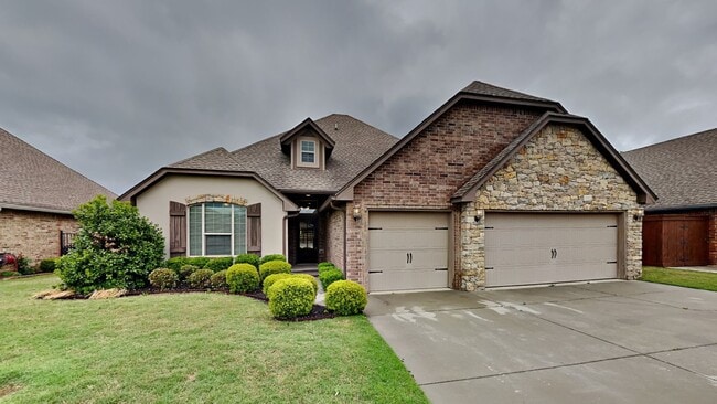 Photo - 4 Bedroom 2.5 Bath Home in Moore Schools