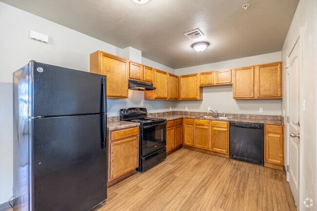2BR, 1BA - 1,000SF - Kitchen