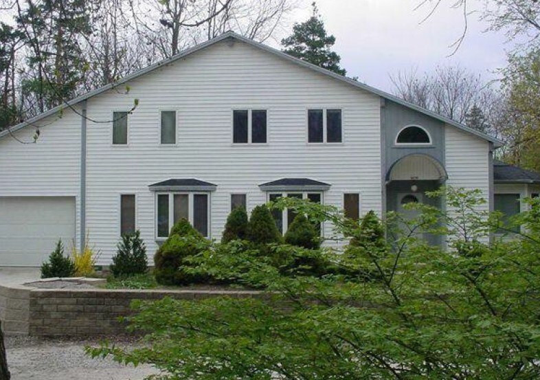 Photo - 1676 Broadway St