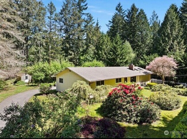 Rambler with Large Garage in Artondale - Rambler with Large Garage in Artondale House