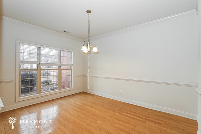 Photo - 341 Young James Cir